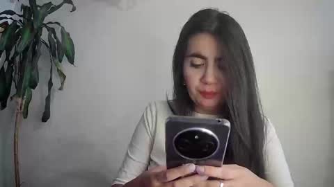Snapshot of evacollins12 chatting on February 24, 9:31 pm evacollins12 online show from February 24, 9:31 pm