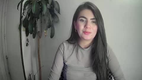 Snapshot of evacollins12 chatting on January 8, 2:46 am evacollins12 online show from January 8, 2:46 am