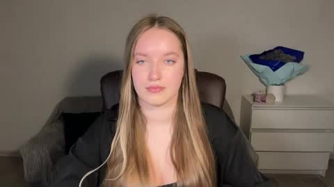 Eva online show from April 24, 9:06 pm