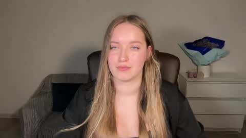 Eva online show from April 22, 9:01 pm