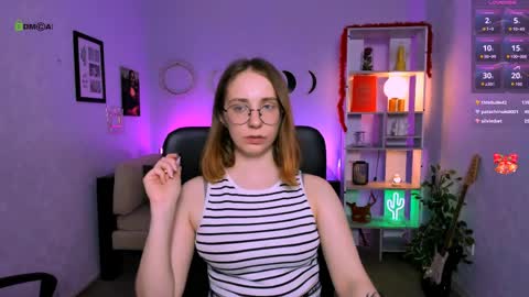 evalora online show from April 2, 1:36 am