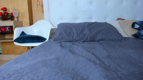 evamilf24 online show from April 2, 1:41 pm