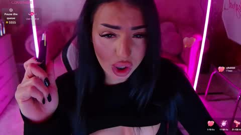 Snapshot of evanew_ chatting on October 15, 5:37 pm Eva online show from October 15, 5:37 pm