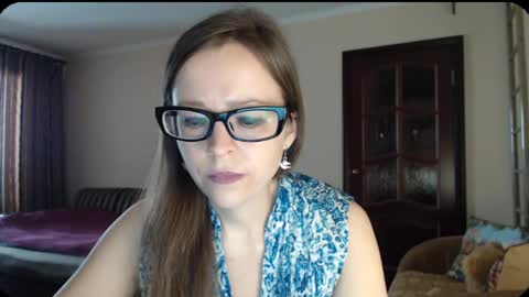 Snapshot of evangeline06 chatting on March 11, 8:30 am YourMistress online show from March 11, 8:30 am
