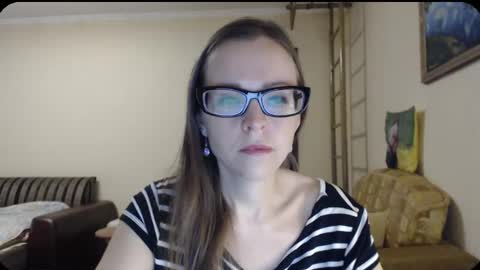 Snapshot of evangeline06 chatting on December 20, 9:32 am YourMistress online show from December 20, 9:32 am