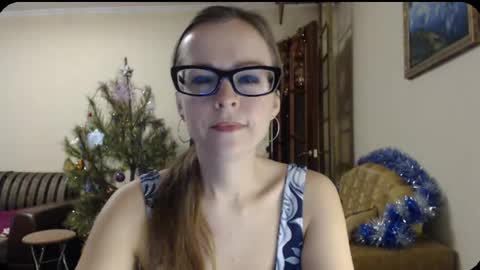 Snapshot of evangeline06 chatting on January 10, 8:51 am YourMistress online show from January 10, 8:51 am