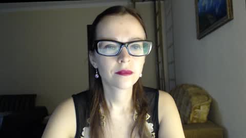 YourMistress online show from November 20, 9:10 am