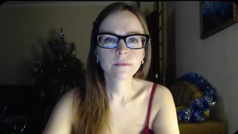 Snapshot of evangeline06 chatting on January 15, 8:20 am YourMistress online show from January 15, 8:20 am