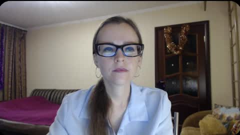 Snapshot of evangeline06 chatting on December 27, 8:45 am YourMistress online show from December 27, 8:45 am