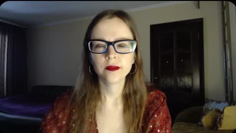 Snapshot of evangeline06 chatting on March 3, 8:32 am YourMistress online show from March 3, 8:32 am