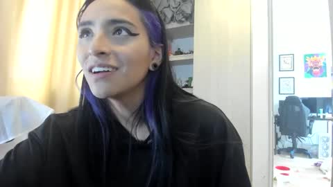 Evangelline online show from April 23, 3:58 pm