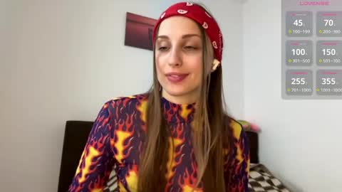 evarenard_ online show from April 23, 5:15 pm