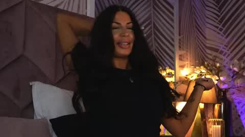 EvaRhea online show from April 27, 2:52 am