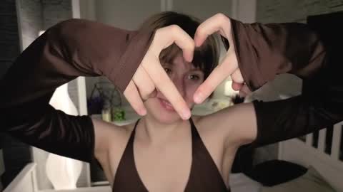 Eva online show from April 23, 7:27 pm