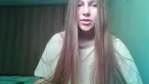 evasapples2026 online show from February 15, 12:37 pm