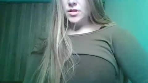 evasapples2026 online show from May 1, 10:24 pm