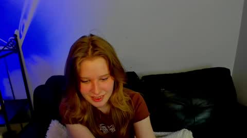 Snapshot of evastevs chatting on December 13, 3:27 am Eva online show from December 13, 3:27 am