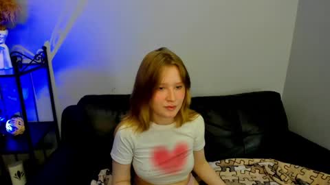 Snapshot of evastevs chatting on December 19, 7:51 pm Eva online show from December 19, 7:51 pm