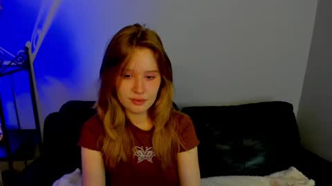 Snapshot of evastevs chatting on December 13, 5:21 pm Eva online show from December 13, 5:21 pm