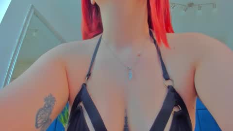 EvaThorn online show from March 30, 6:13 am