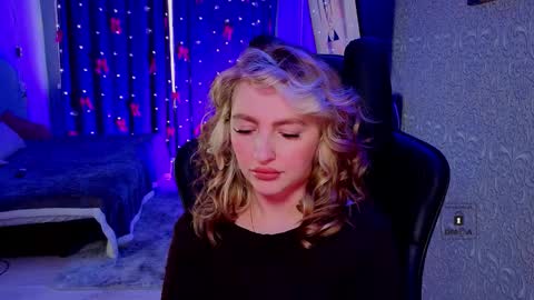 evavibe online show from February 27, 5:18 am