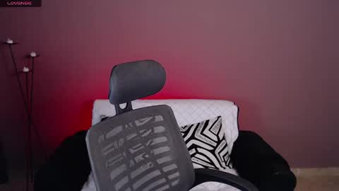 Evee online show from April 21, 1:42 am