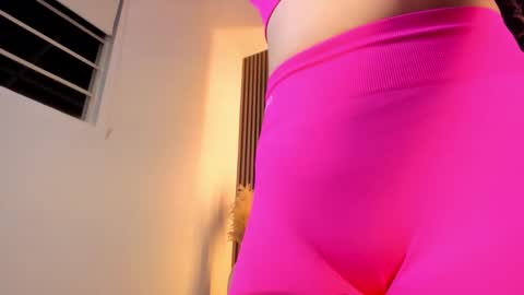 Snapshot of evelin_lopezz chatting on October 16, 2:47 am E V E L I N online show from October 16, 2:47 am