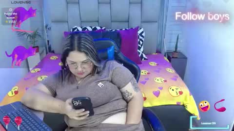 evelin zaens online show from November 26, 5:08 am