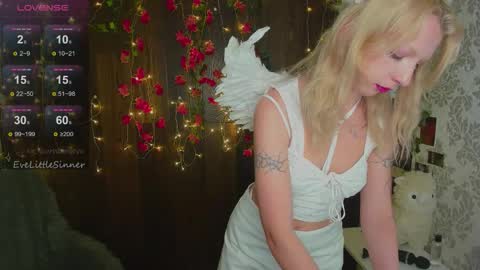 Eve online show from October 31, 12:01 am