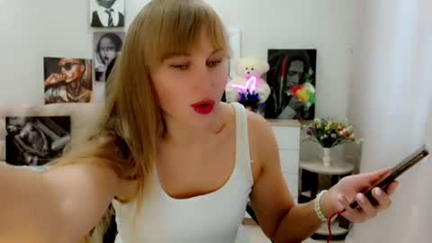 evelove online show from October 6, 5:57 am