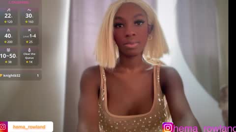 Snapshot of evelyn_jhonson3 chatting on December 11, 12:55 pm E V E L Y N online show from December 11, 12:55 pm