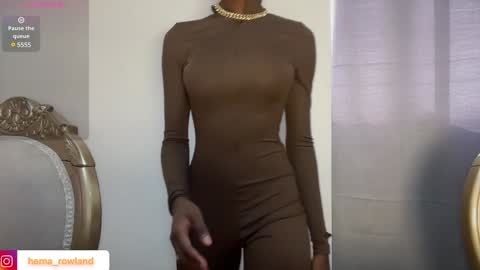 Snapshot of evelyn_jhonson3 chatting on January 22, 12:49 pm E V E L Y N online show from January 22, 12:49 pm