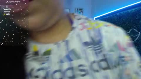 Juliana online show from February 1, 7:02 pm