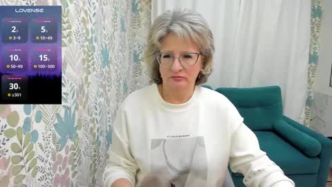 Snapshot of evelynblissful chatting on February 26, 5:46 am Evelyn online show from February 26, 5:46 am