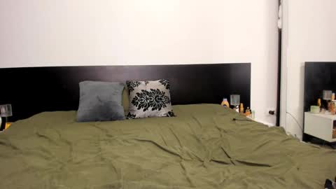 Evelyne online show from March 20, 12:04 am