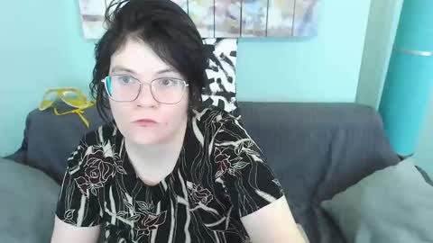 Everly online show from March 7, 5:18 am