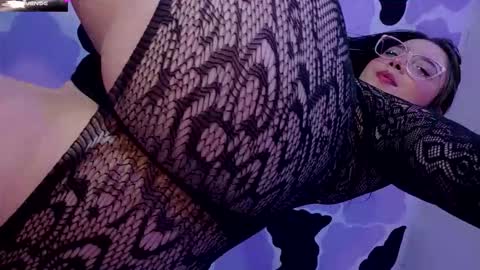 Snapshot of evie99_ chatting on October 16, 3:36 pm Evie99 online show from October 16, 3:36 pm