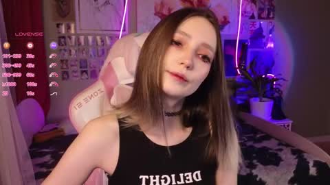 Evie online show from April 27, 11:46 pm