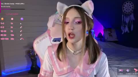 Evie online show from June 22, 9:12 pm