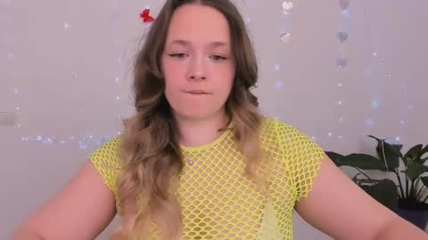 evilla_brill online show from April 23, 9:17 am