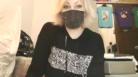 Catwoman online show from February 9, 10:56 pm