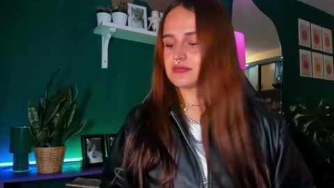 EVY online show from April 26, 2:20 am