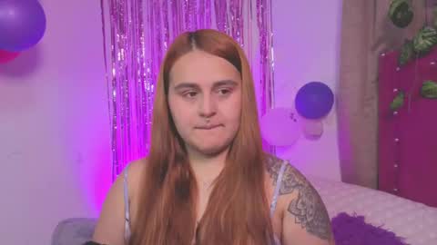 Snapshot of evy_orange1 chatting on September 20, 1:38 am EVY online show from September 20, 1:38 am