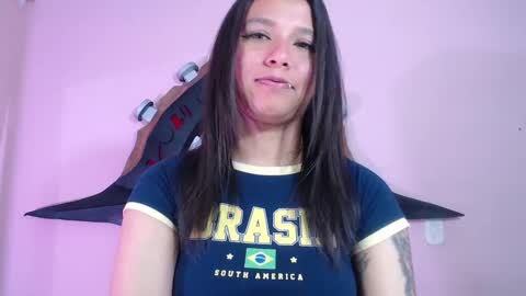 Im Evy online show from October 21, 4:55 pm