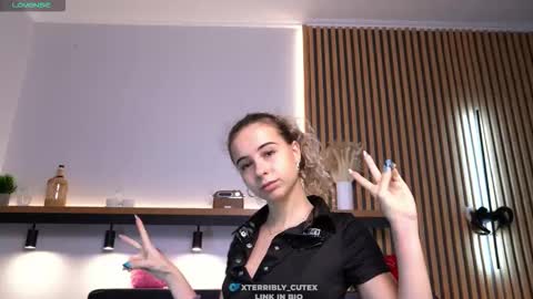 Snapshot of excellent_ella chatting on October 3, 12:21 pm Ella for you online show from October 3, 12:21 pm