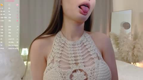 Angel online show from October 11, 3:15 pm