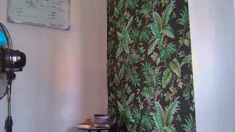 courtney online show from March 10, 6:17 am