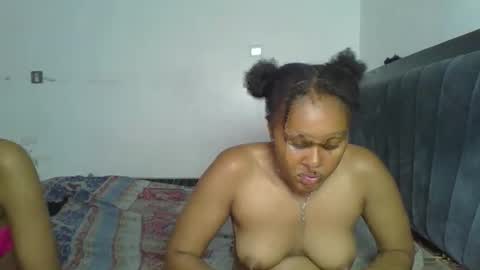 exotic_cutiee online show from May 5, 2:14 am