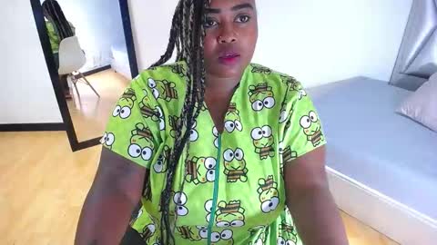 Snapshot of exotic_karmella chatting on September 29, 9:20 pm exotic_karmella online show from September 29, 9:20 pm