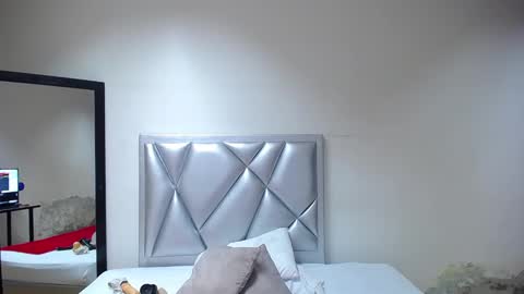 Snapshot of exotic_karmella chatting on February 4, 10:02 pm exotic_karmella online show from February 4, 10:02 pm